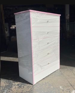 Five drawers dresser