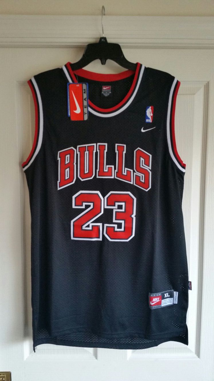 Size XL Jordan Bulls basketball jersey