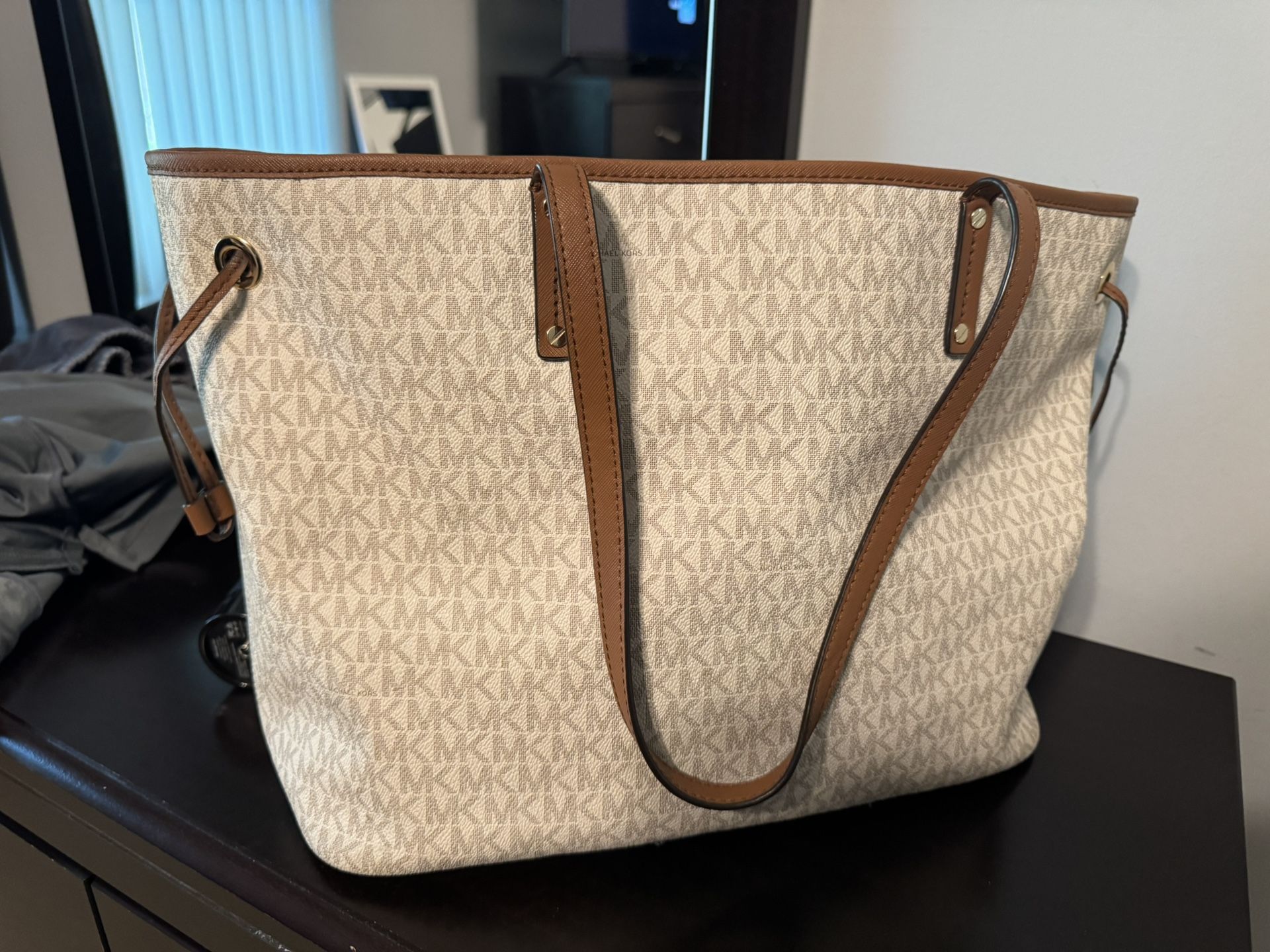 Michael Kors Tote