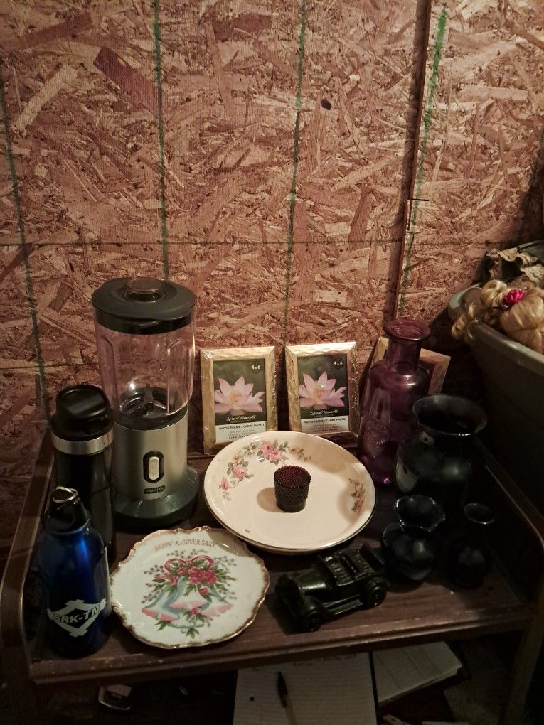 Box Lot Of Fourteen Assorted Items If You Flea Market Or Do Auctions This Is A Money Maker Box Lot