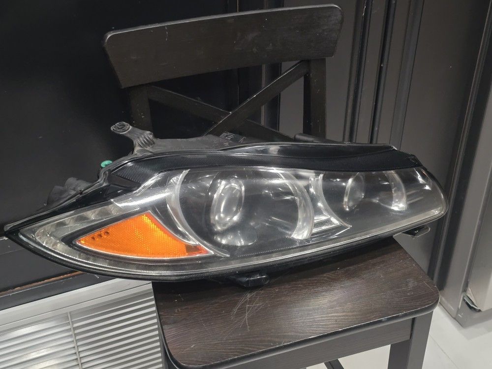 2016-2020 JAGUAR XF  FRONT RIGHT PASSENGER SIDE HID XENON HEADLIGHT LAMP 16-20