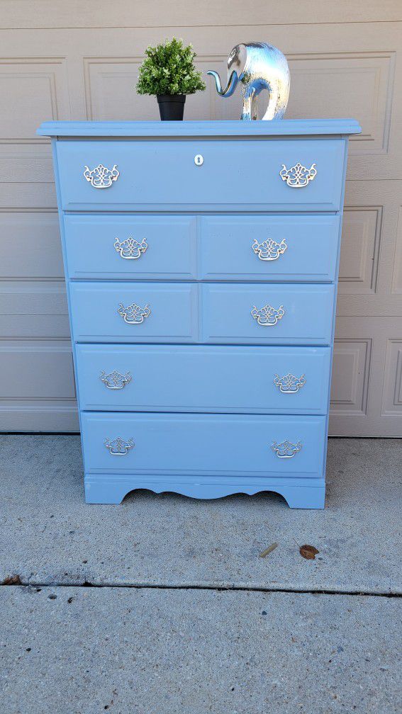 ADORABLE DRESSER CHEST IN BLUE GREY COLOR SOLID WOOD.GREAT SHAPE SILVER HARDWARE 35X18X51