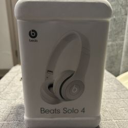 Beats Solo 4
