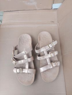 Vionic Women's Sandals Shoes Size 12