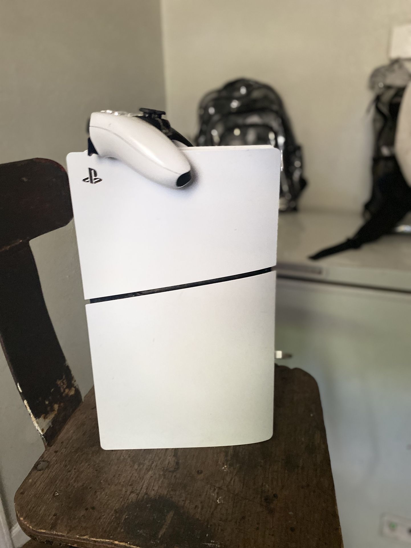 Ps5 system with controller