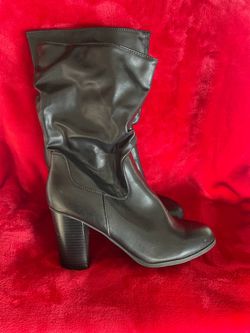 Boots size 10 - good condition