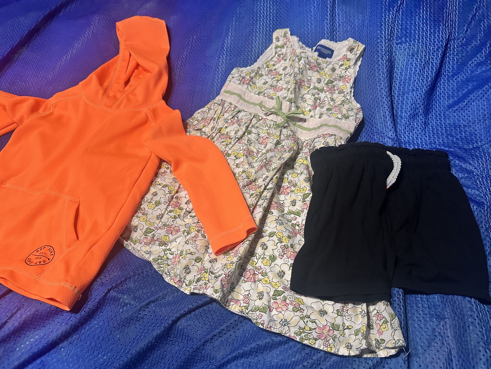 GAP sleeveless floral dress 3T with green ribbon trim. Multicolor floral print