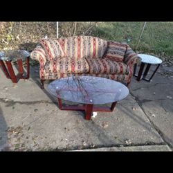 Couch/tables
