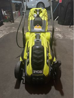 Ryobi 11 AMP 13-Inch Cored Electric Lawn Mower