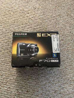 Fuji Film F70 EXR