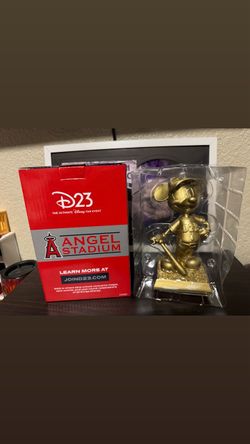 D23 Gold Mickey Bobblehead LE 2,300 RARE