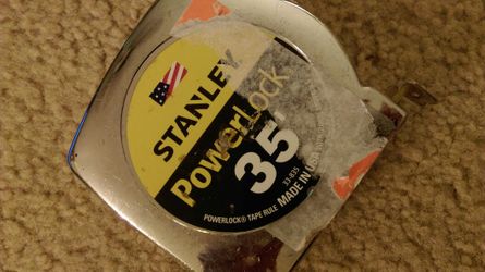 Stanley PowerLock 35' tape measure