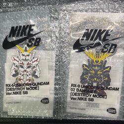 Bandai Gundam x Nike SB RX-0 Unicorn & RX-0 Unicorn 02 Banshee KEYCHAIN SET