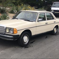 1981 Mercedes-Benz 240d