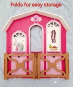 Barbie Doll Barn and Horse Playset