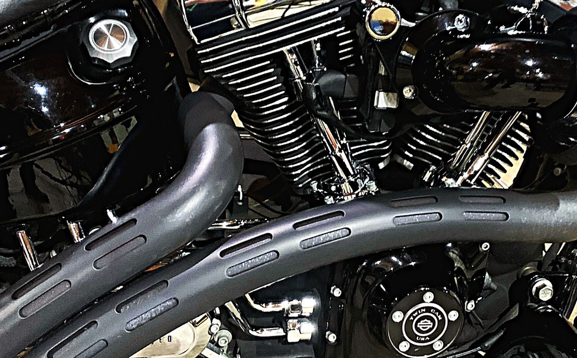 Photo 2016 Harley Davidson Breakout Softail Custom Pro