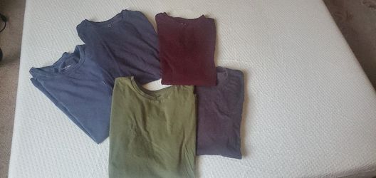 4 Men's Shirts L Size 
