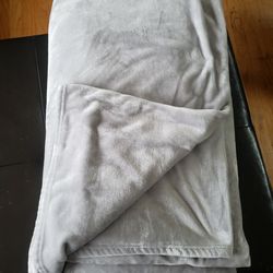 Gray Oversized 10' x 10' Fleece Blanket