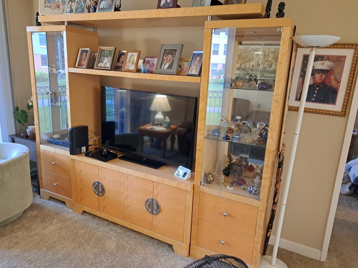 Wall Unit