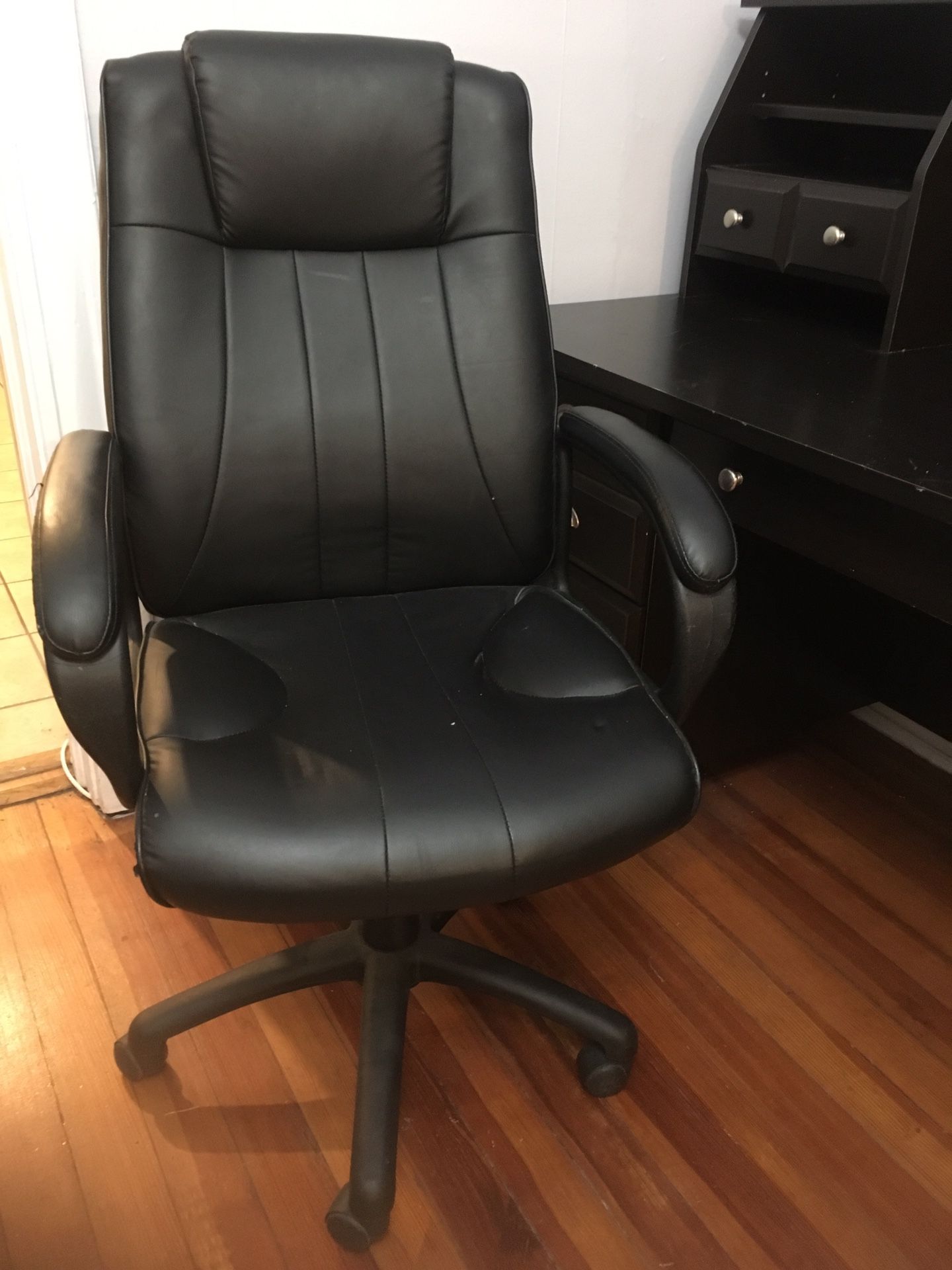 Desk chair