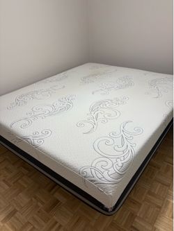 California King w/ bed base