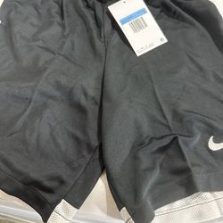 Nike Youth Boy Shorts (M)