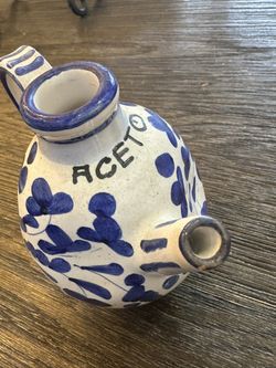 hand-painted Deruta Arabesco blue and white ceramic cruet or oil/vinegar bottle