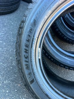 Set of Michelin tires 215/55 16