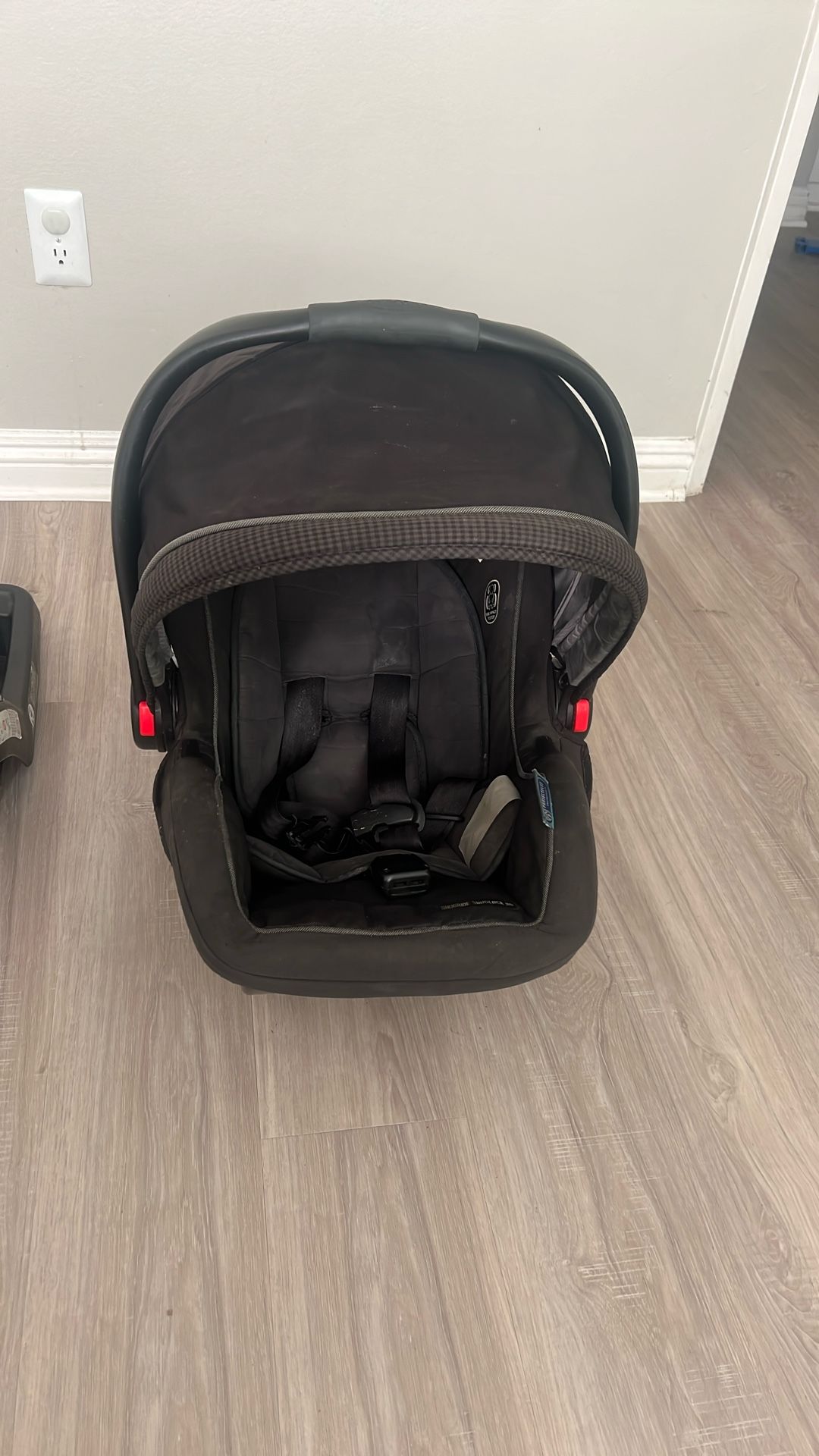 Graco Infant Car Seat