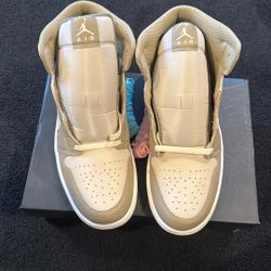 Air Jordan 1 Mid Legend Men SZ 12