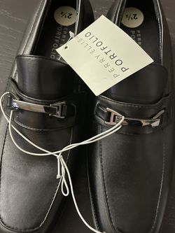 2 1/2 Dressing shoes