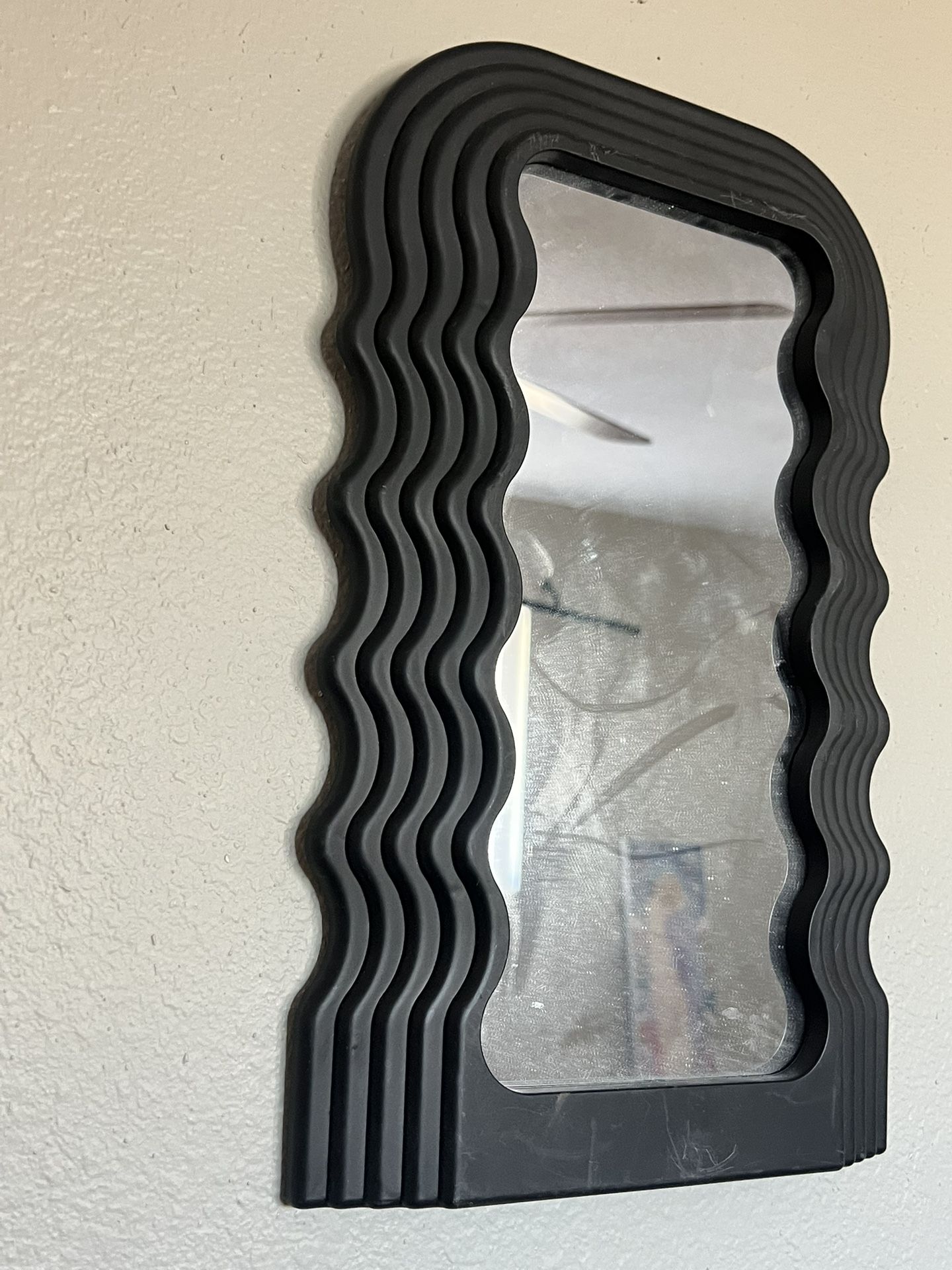 Squiggle Mirror