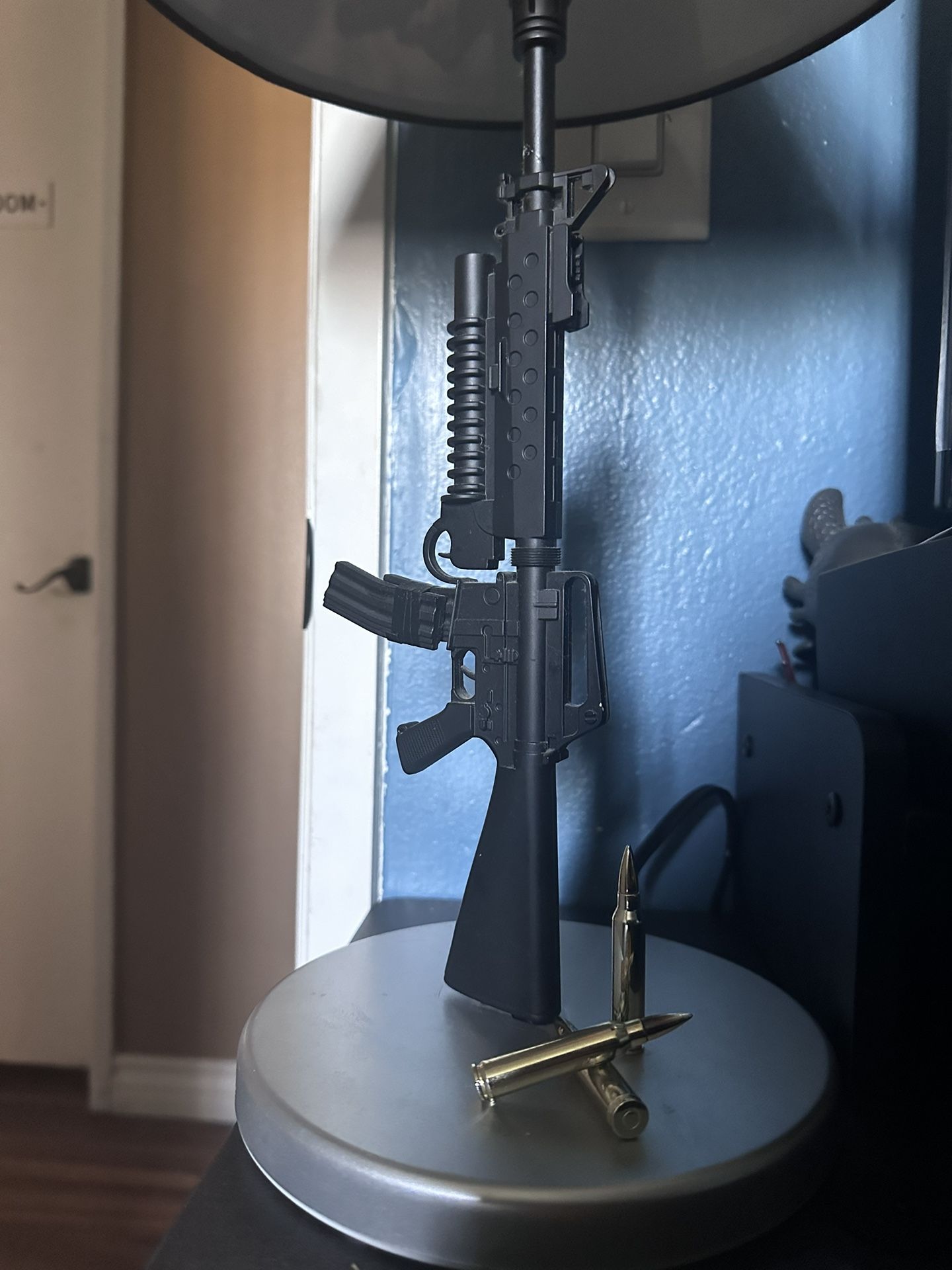 Scarface M16 Lamp Collectibles