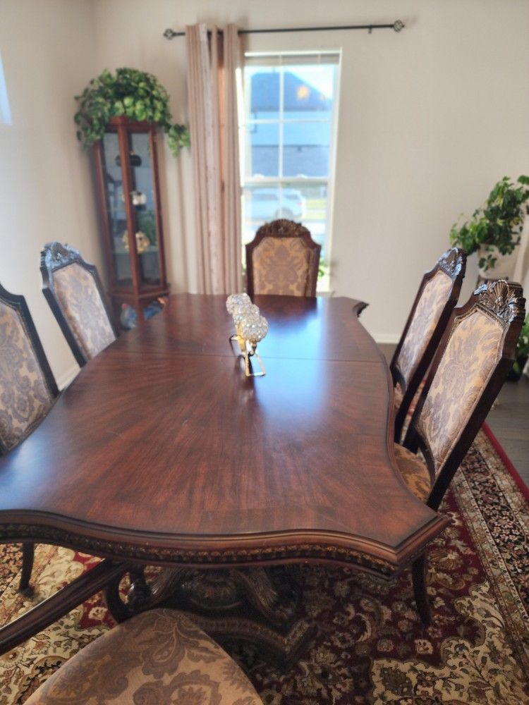 Dining Table With Chairs