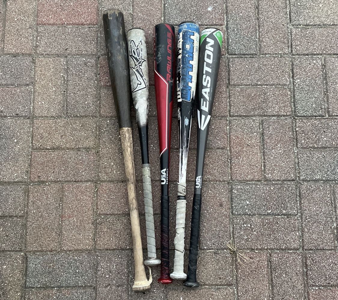 5 bats, the one on the far right was from a mets game !!!
