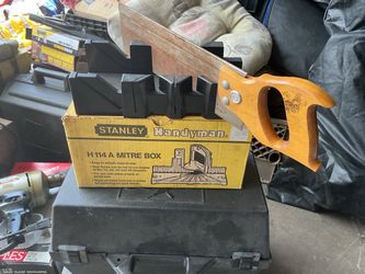 Miter saw like new only used 1 time to cut some moulding