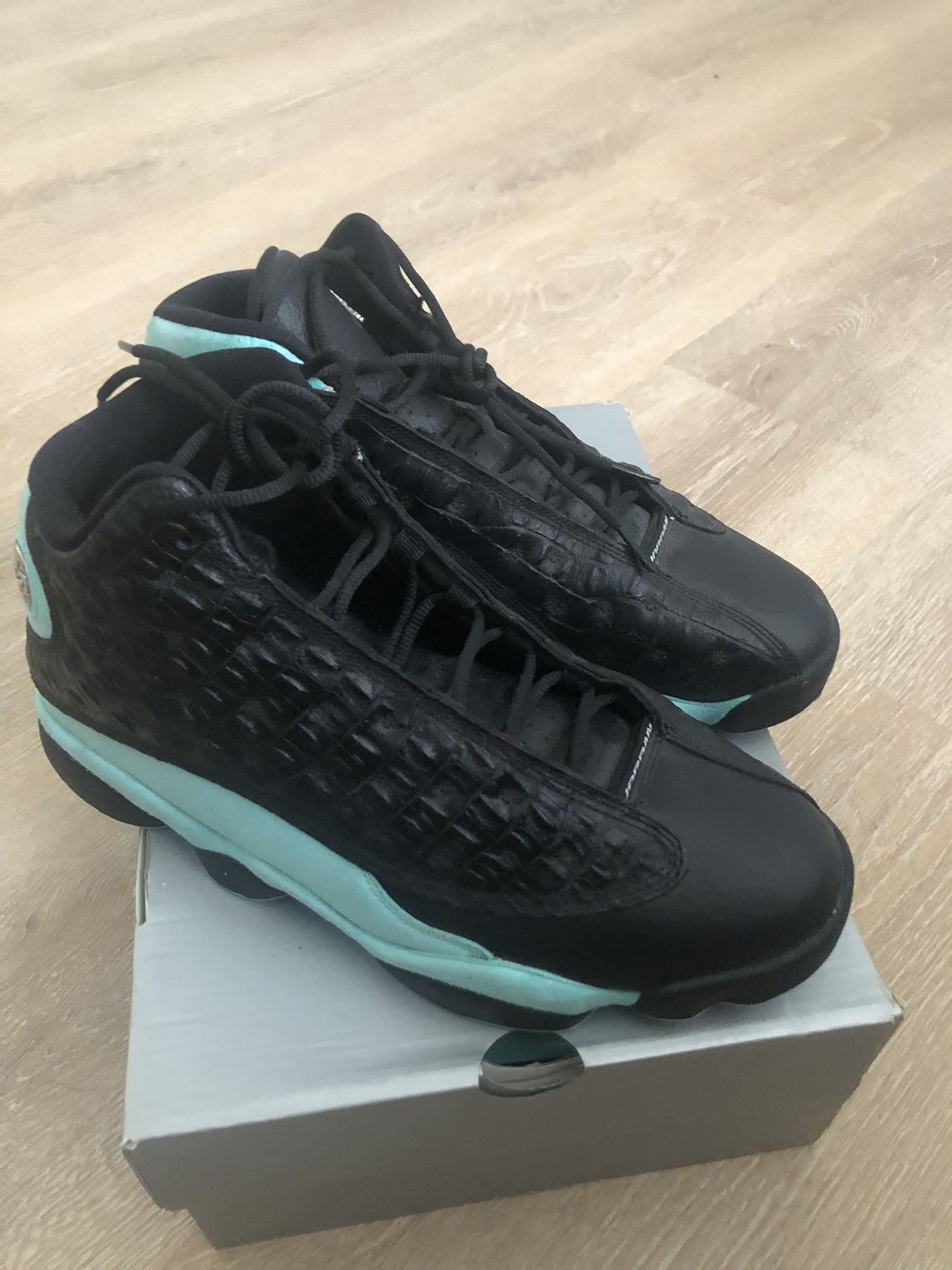 Jordan 13 Island Green Size 9 Men’s