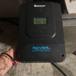 Renogy Rover 60A  MPPT Charge Controller