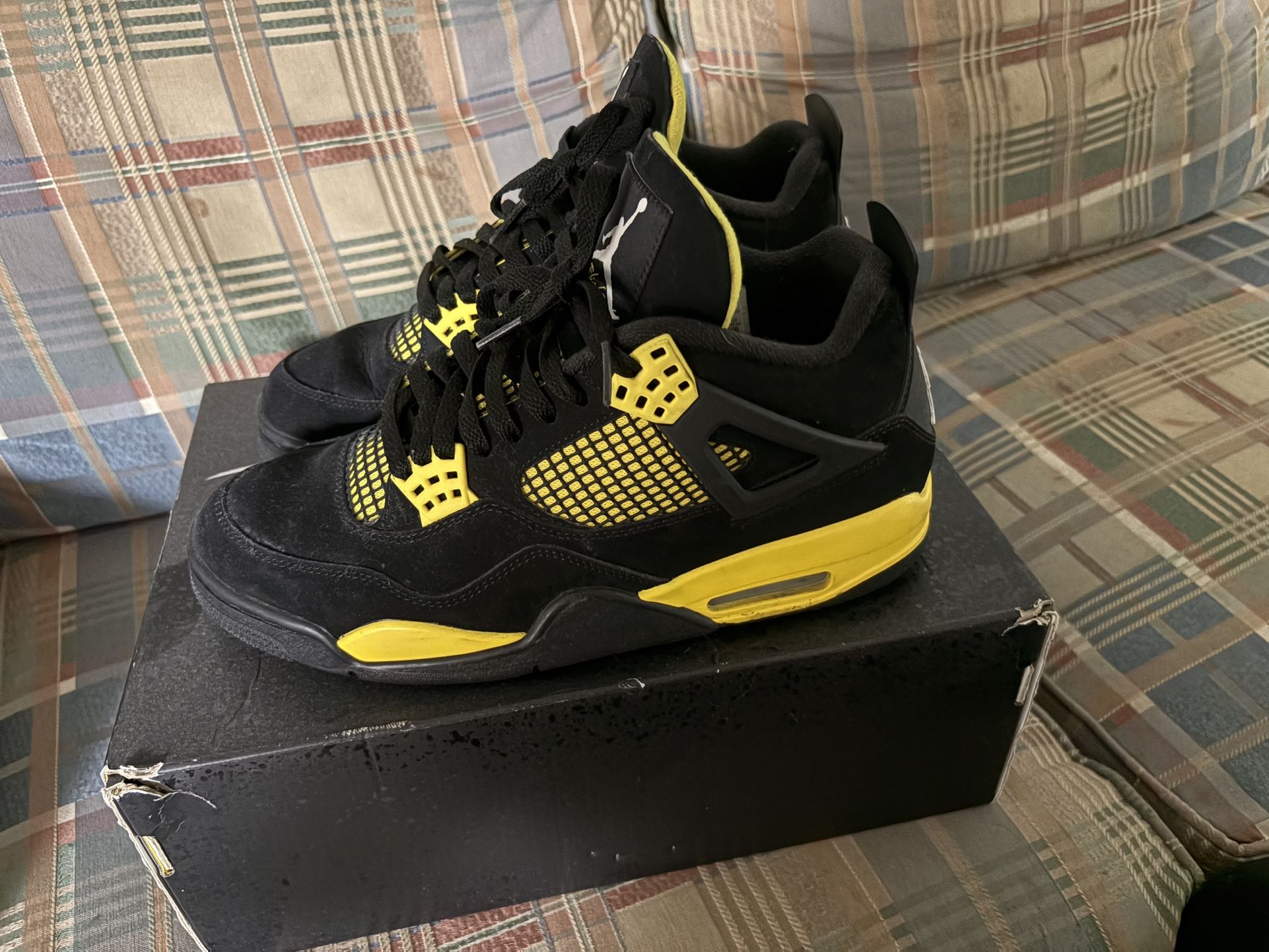 Yellow Thunder Jordan 4