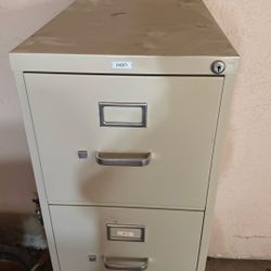 Hon Metal File Cabinet - No Keys - Pick Up 89118