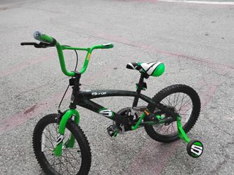 A GREEN/BLACK SURGE BICYCLE