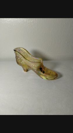 VINTAGE FENTON GLASS BOOT FIGURINE 5.5"×3" - V80