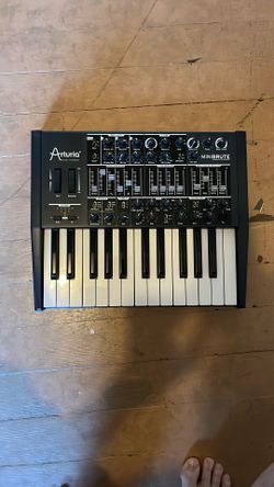 Arturia Minibrute
