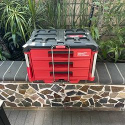 Milwaukee 3 drawer packout, brand new
