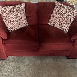 Love Seat (matching Pillows Included) 