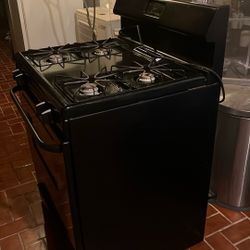 Black  4  Gas burner And  Regular Oven