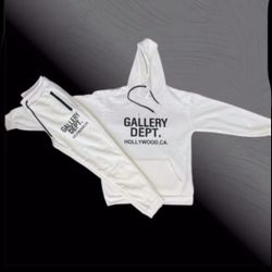 Gallery Dept. Hollywood Ca. White Color Set Sir L