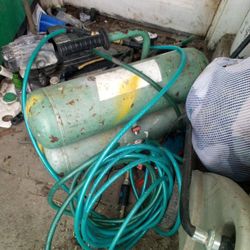Air Compressor 