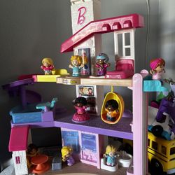 Barbie House Little People 