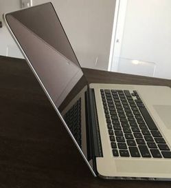 Apple Macbook pro RETINA 15.4" Core i7 2.7GHz Processor 16GB RAM 256GB SSD